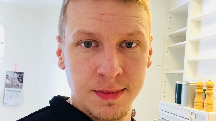 Niklas Hjelm Montör på Modexa AB.
