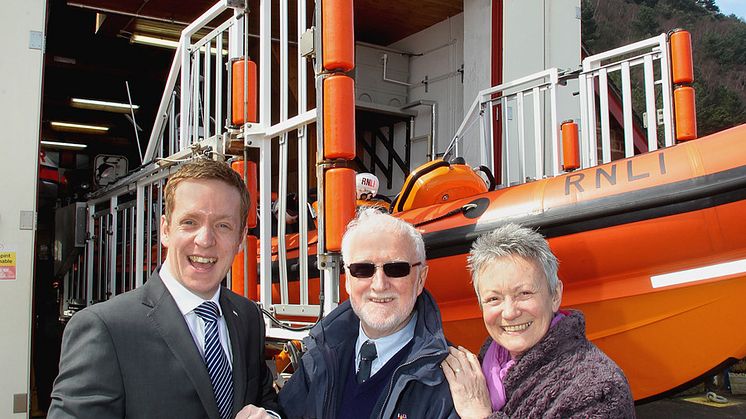 Fred. Olsen Cruise Lines recognises RNLI’s ‘Unsung Station Hero’ with sunshine cruise holiday prize