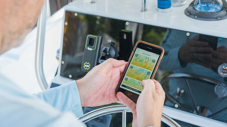 ACR-Bivy-centerconsole-helm-on-app-waypoints.jpg