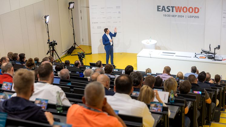 Am 19. und 20. September diskutierte die EASTWOOD-Community in Leipzig die Potenziale des Holzbaus in Zeiten von Digitalisierung und entstehender Kreislaufwirtschaft. Foto: EASTWOOD / Swen Reichhold