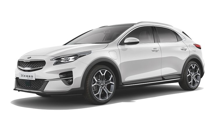 CD_CUV_PHEV_01b_3_4_front_LHD_cmyk
