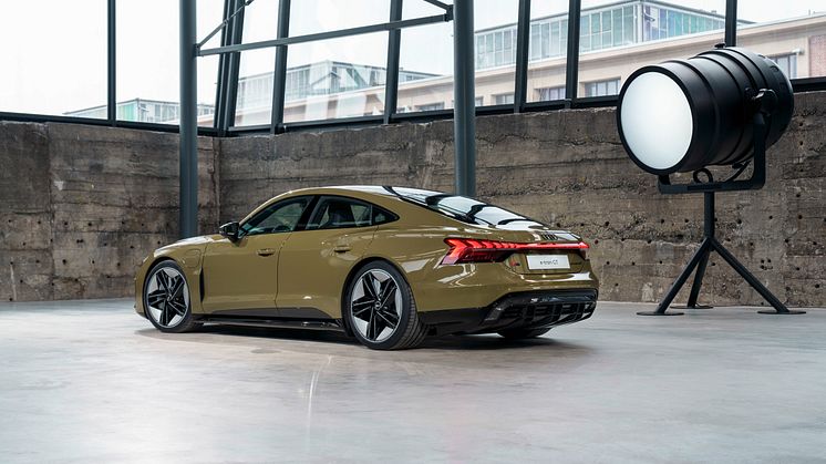 Audi RS e-tron GT (Taktikgrøn)