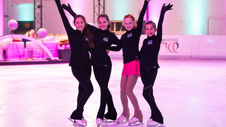Die HOLIDAY ON ICE ACADEMY Nachwuchstalente bei den Vorbereitungen auf Dancing on Ice