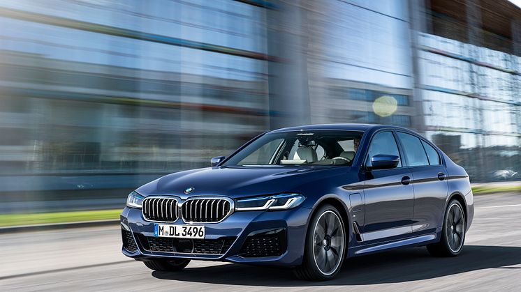 BMW 530e xDrive Sedan, Phytonic blue metallic, M Sport -paketti