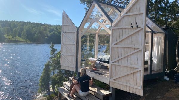 Bo i ett arkitektritat glashus i Dalsland