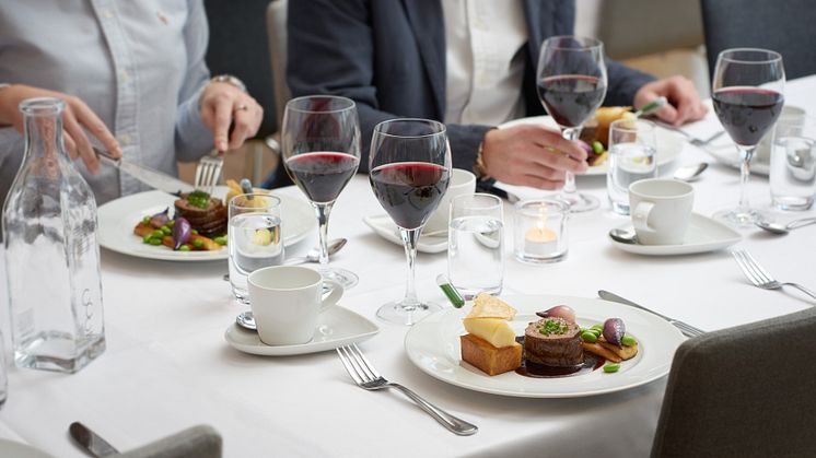 Karlstad CCC presenterar White Dinner