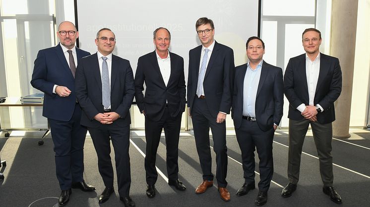 v. l. n. r. Mirko Engels, Timo Steinbusch, Matthias Schellenberg, Reinhard Pfingsten, Mario Linimeier, Thomas Vorlicky; Quelle: apoBank