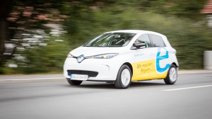 Mit seinen neues E-Autos will das Bayernwerk Elektromobilität im Alltag erfahrbar machen.