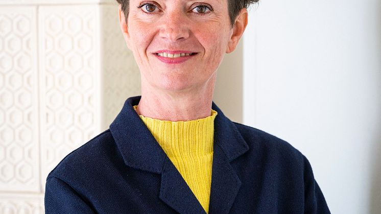 Lisa Pennington.jpg