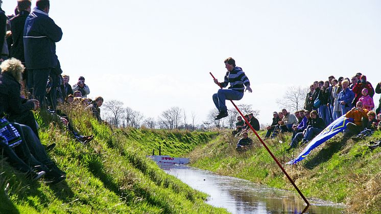 Grabenspringen Fehmarn © Landjugend Fehmarn