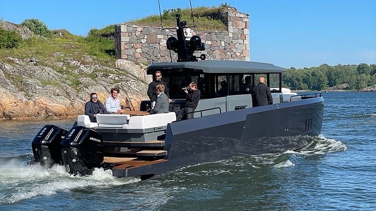 Garmin_XO-Boats.jpeg