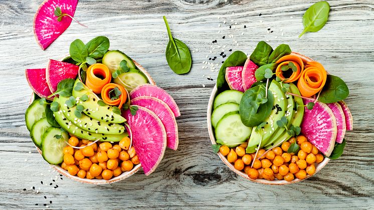 Compass Group Nordics inngår partnerskap med EAT for å bygge en bærekraftig matfremtid