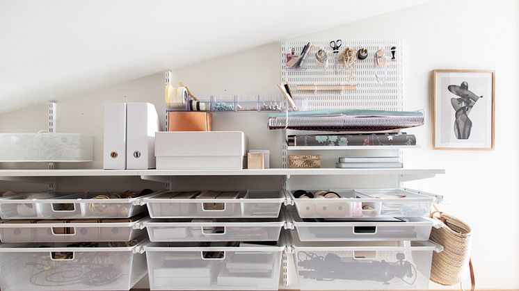 Elfa_Clothing_Interior_Click-in_system_Classic_2022_11_9.jpg
