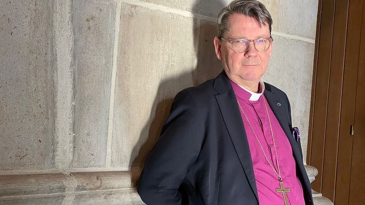 Biskop Johan Tyrberg i lunds domkyrka mot stenvägg_Foto Camilla Lindskog.jpg