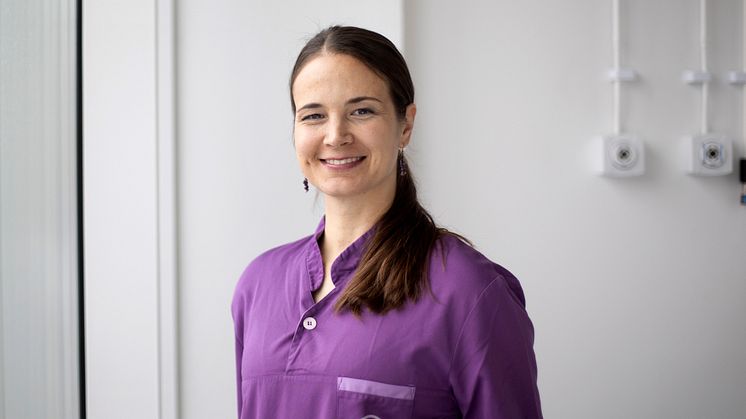 Carina Wihlborg, tandläkare på Folktandvården Skåne, leder ny forskningsstudie om emaljstörning på tänderna.