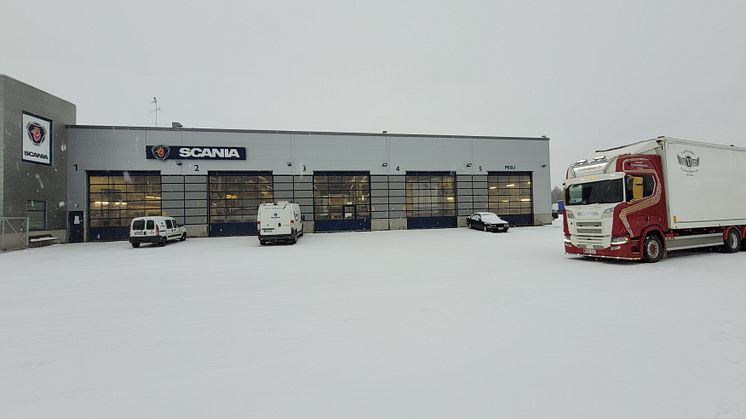 Kuopion Scania-keskus palvelee asiakkaita Toivalassa