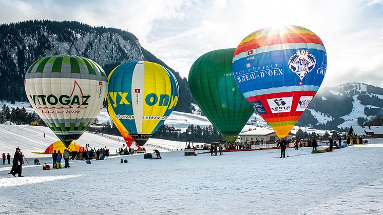 Ballonfestival in Chateau d' OEx, Genferseegebiet