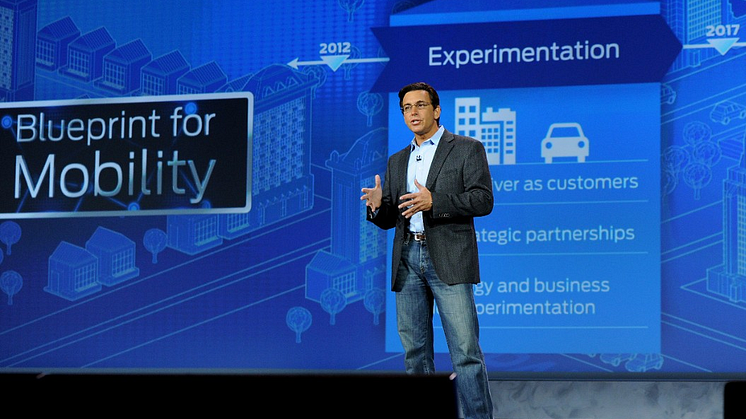 A Ford megkezdi az önjáró autók közúti tesztjét Kaliforniában; a szilícium-völgyi laboratórium felgyorsítja az Intelligens Mobilitás Terv megvalósítását