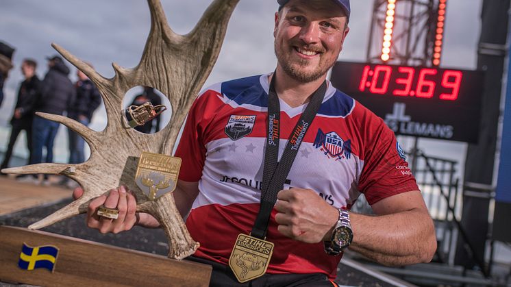 Matt Cogar fejrer sejren ved STIHL TIMBERSPORTS® Champions Trophy 2019