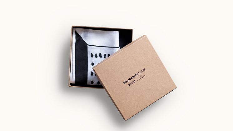 Scarf_box_white