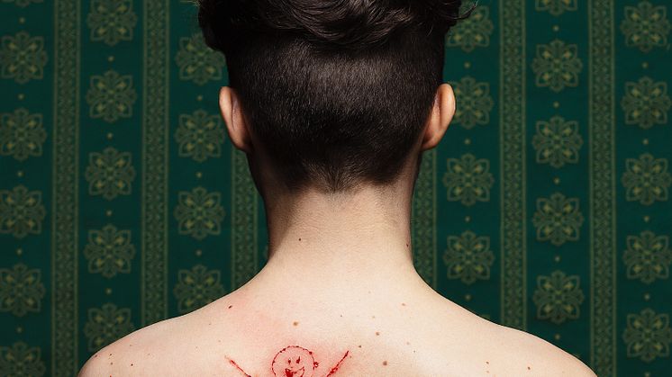 Lex_Eliot_Rose_Self-Portrait_Happy1.jpg