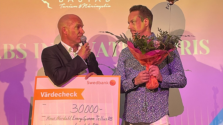 Från vänster Nicklas Friberg, Lindab Innovation Hub och till höger Knut Nordahl, EnergiSystem Tellus AB.