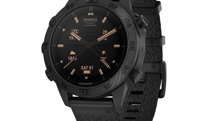 010-02722-01_01_Marq2Carbon_HR_2000_Marq2_carbon_commander_watch_face_metric