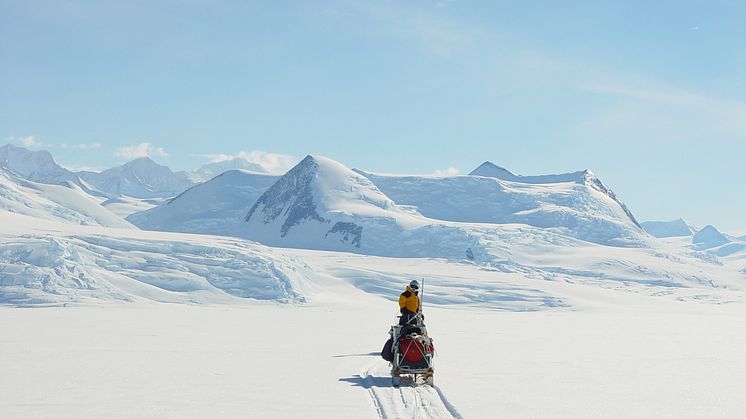 Northumbria receives £754,000 to help establish how quickly a massive Antarctic glacier could collapse