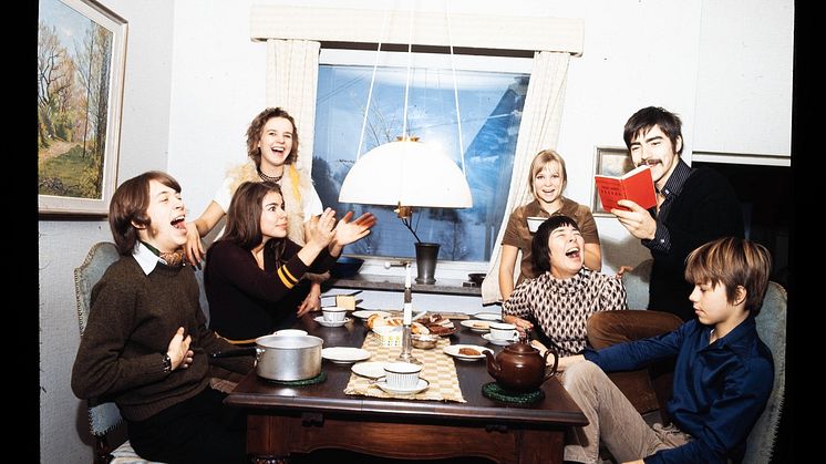 Ingen tidigare erfarenhet krävs, men en vilja att dokumentera vardagen är avgörande. Foto: Gösta Glase, Nordiska museet.
