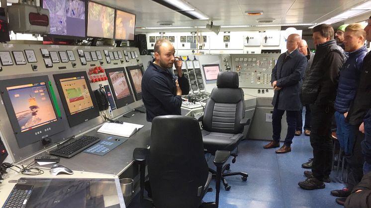 Hydraulikdagarna besökte isbrytaren Ymer för att studera hydrauliksystem och annan teknik.