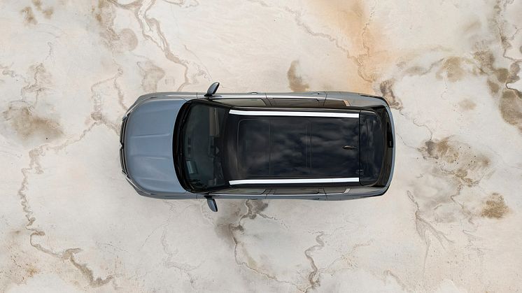 New Outlander PHEV_036L.jpg