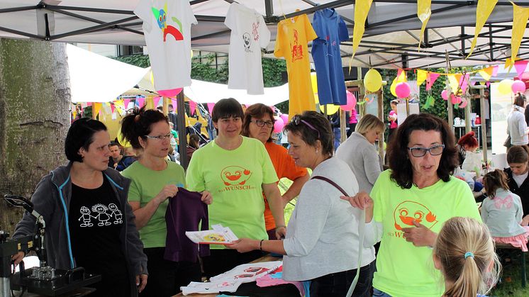 Tag der offenen Tür im Kinderhospiz: Bärenherz-Familienfest lockt mehr als 1.500 Besucher in den Kees’schen Park