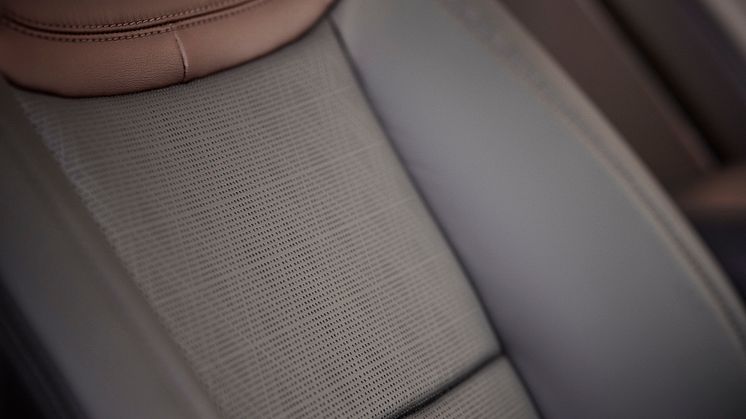 13-Ford-Explorer-Platinum