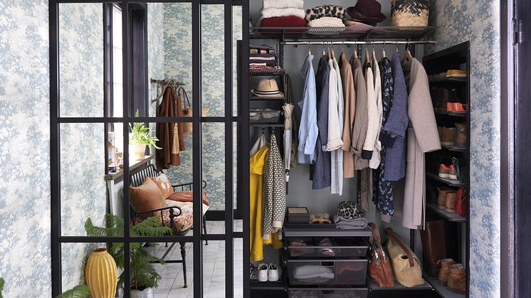Elfa_Clothing_Interior_Click-in_system_Classic_Slidingdoor_Gallery_2021_04_17-high300_jpg.jpg
