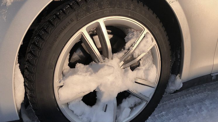 Slik påvirker snøen kjøreegenskapene