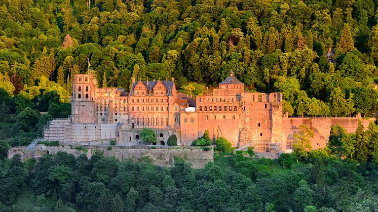 Heidelberg_Das_imposante_Schloss_in_der_Abendsonne