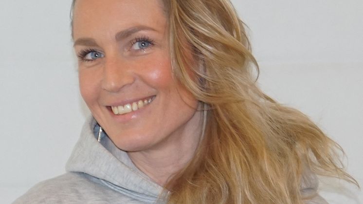 Clea Rodziewicz, arbetskonsulent Misa Ung