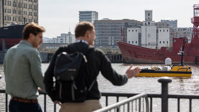Oi - Dockside demonstrations at Oceanology International