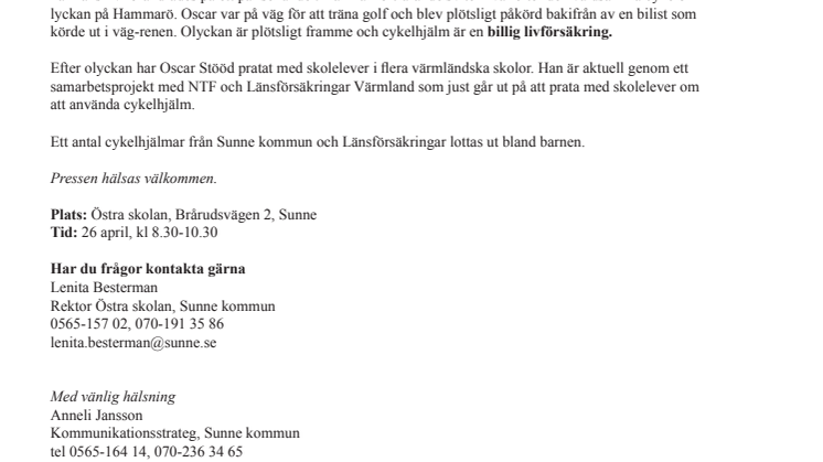 De smarta och coola använder cykelhjälm