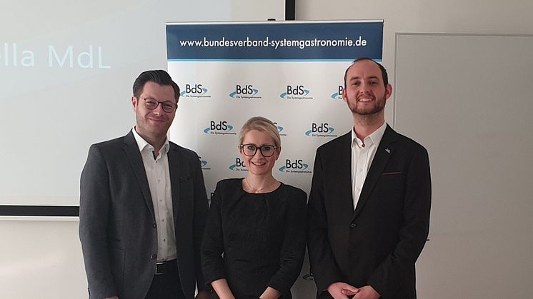 v.l.n.r.: Christoph Skutella (umweltpolitischer Sprecher der FDP-Landtagsfraktion in Bayern), Andrea Belegante (BdS-Hauptgeschäftsführerin), Patrick Birnesser (BdS-Referent für Wirtschafts- und Sozialpolitik)