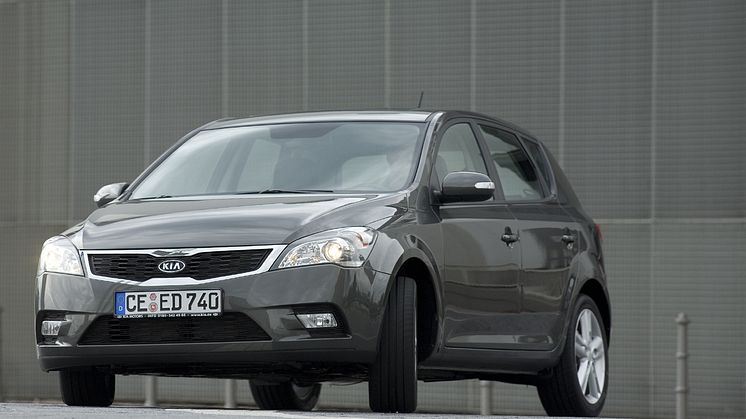 Bästsäljaren Kia cee’d får nytt utseende – världspremiär på bilsalongen i Frankfurt