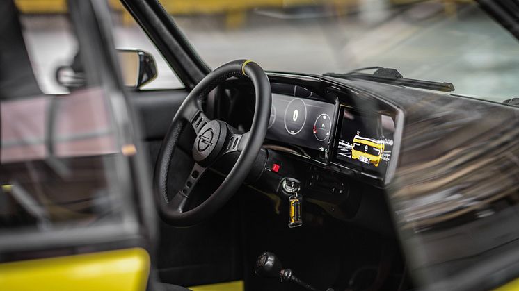 22_Opel-Manta-GSe-ElektroMOD-516295