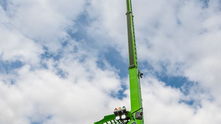 5452