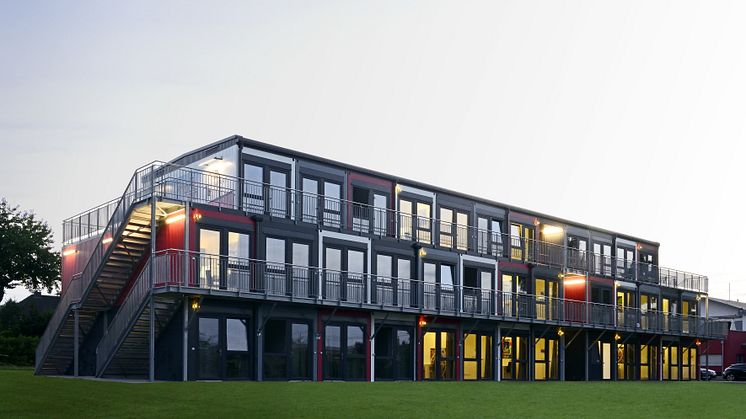 Algeco präsentiert auf der Expo Real intelligente Raumlösungen zum Wohnen, Lernen oder Arbeiten und lädt zu einer virtuellen Objektbegehung . Foto: Algeco / freier Architekt BDA Jens J. Ternes, Koblenz. Website: www.ternesarchitekten.de