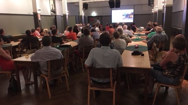 Gut besuchter Bauinformationsabend in Kapellen.