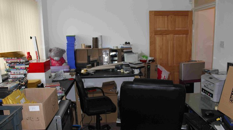 NW 13 14 Jail for online trader - Op Epping