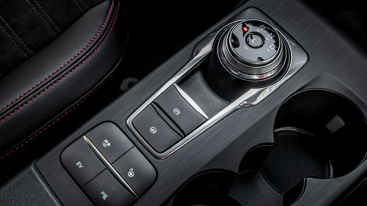 Ford Kuga ST Line ladbar hybrid 2020