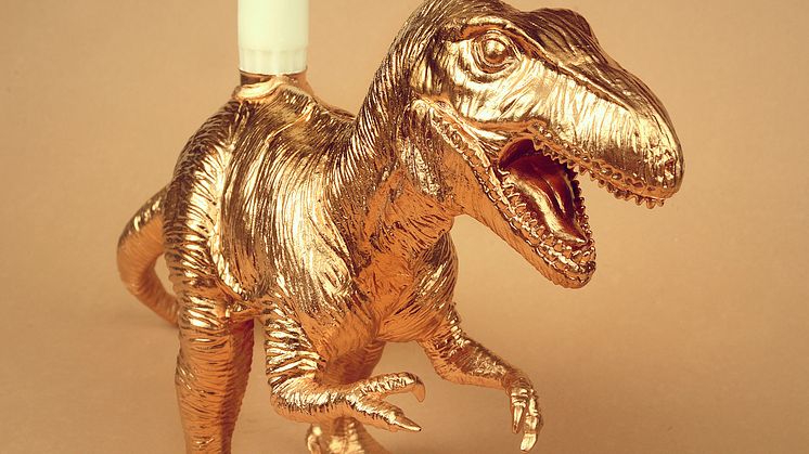 Dinosaurieljusstake - design Nathalie Hallman
