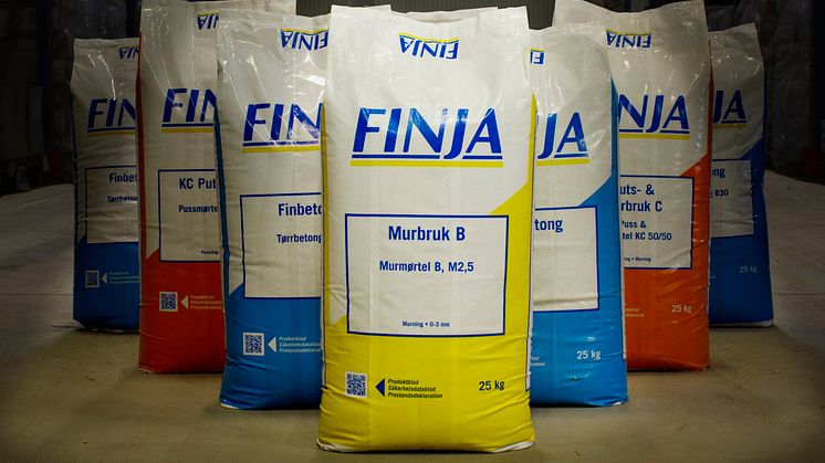 Finja byter till plastsäckar
