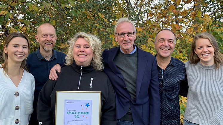 Ellen Johnsson, projektledare, Mattias Pettersson, specialistchef, Katarina Palm, vinnare av Årets klimatidé 2021, Thorbjörn Hammerth, vd, Senir Jalovicic, energisamordnare och projektledare Klimatinitiativet, Karin Hagberg, hållbarhetsansvarig